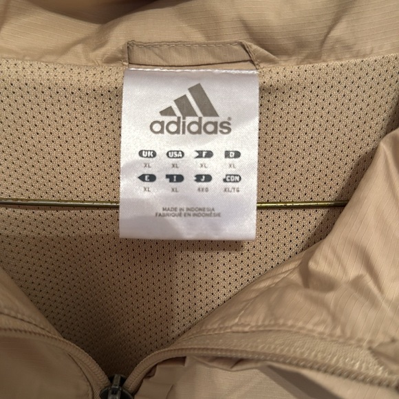 Adidas windbreaker size xl - Picture 2 of 3